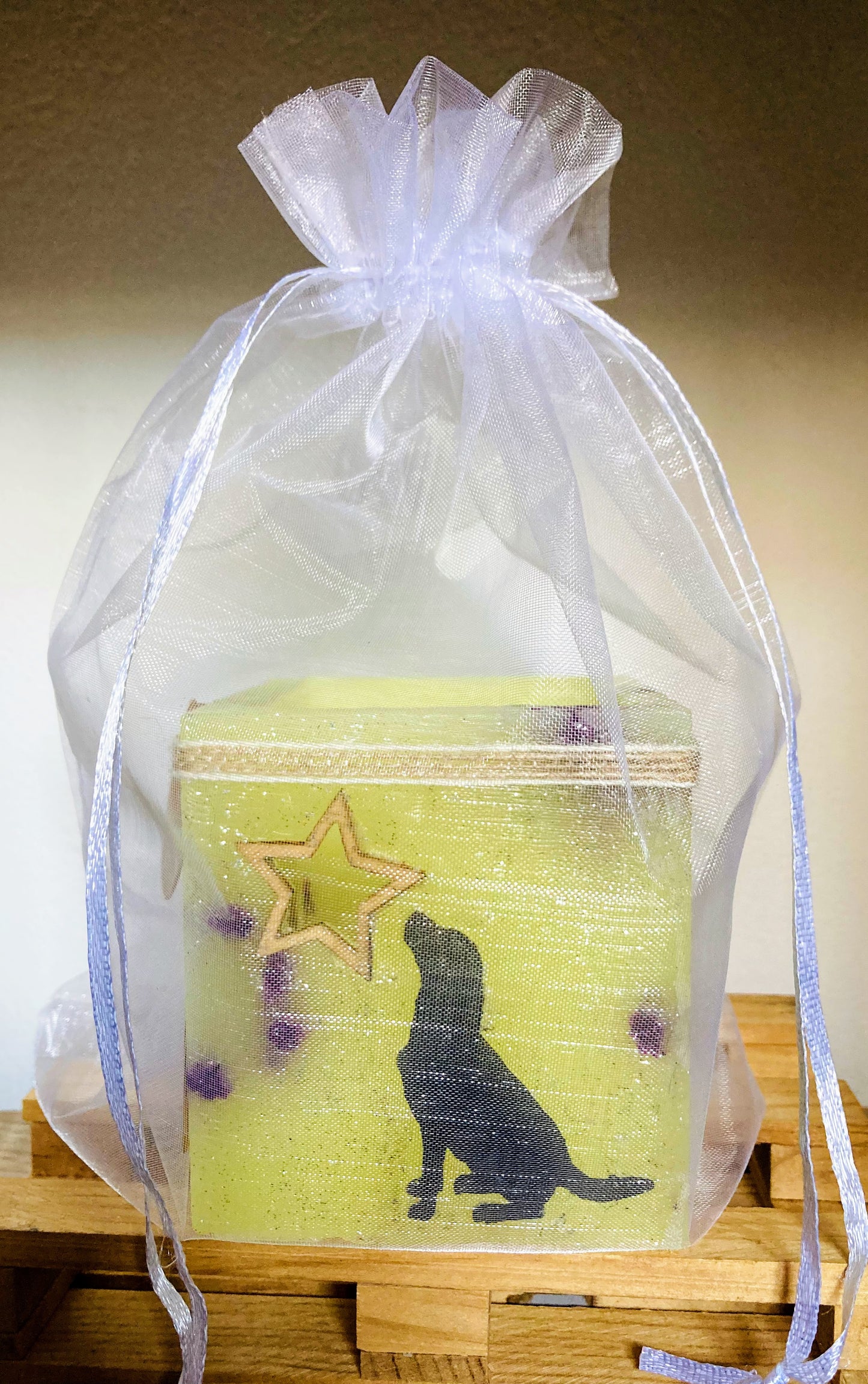 Fanal de Cera Artesanal aromatico con silueta de  Madera de Perro - Lilinnight