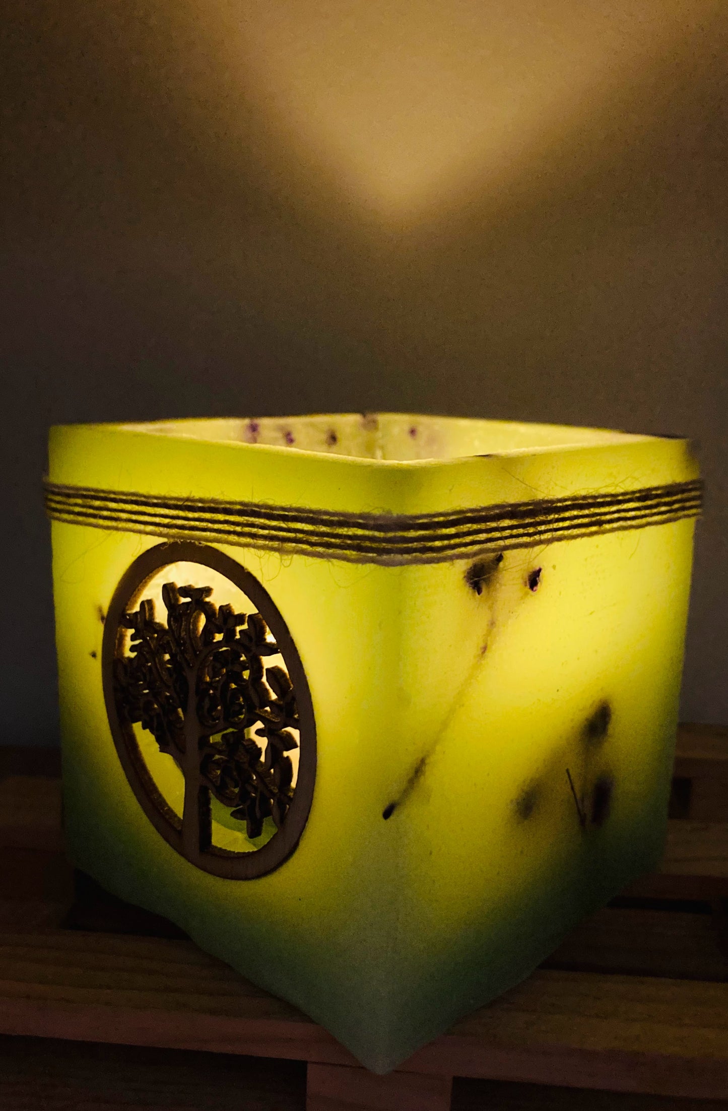 Vela hueca, Fanal Artesanal con Decoración de Árbol de la Vida y diferentes aromas – Lilinnight