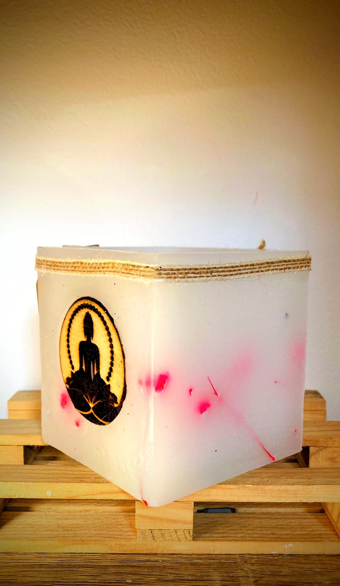 Fanal de cera / vela hueca -  con Flores Secas y Buda de Madera, Aroma Floral