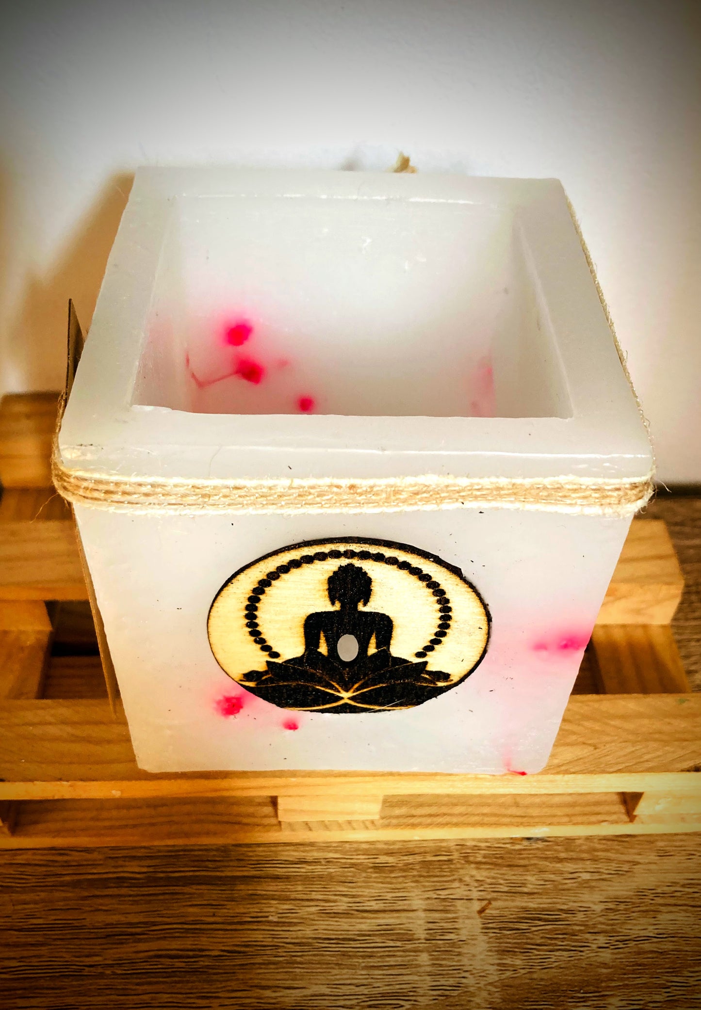 Fanal de cera / vela hueca -  con Flores Secas y Buda de Madera, Aroma Floral