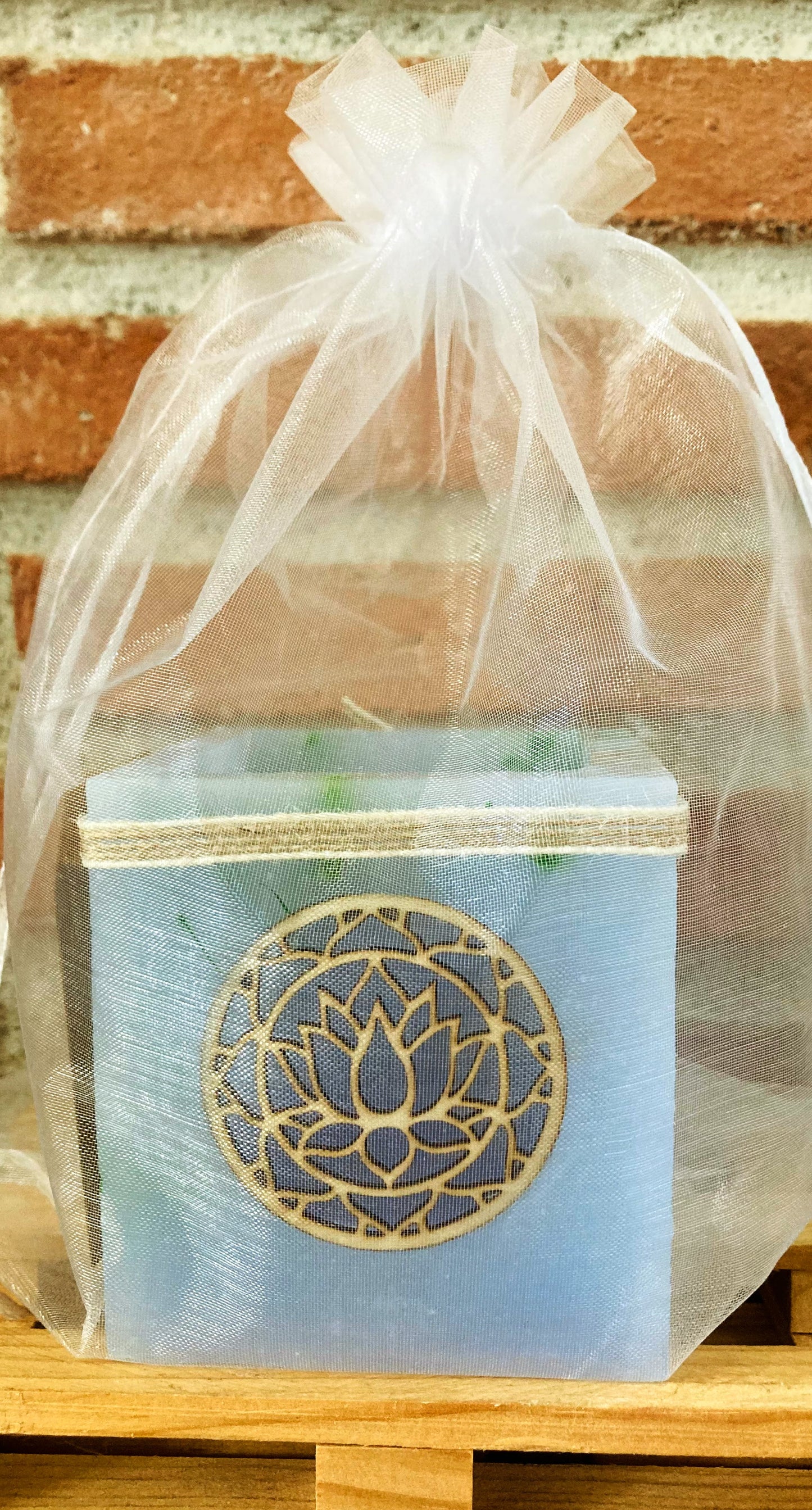 Fanal de cera/vela hueca con aplique de madera de flor de loto aromática - Lilinnight