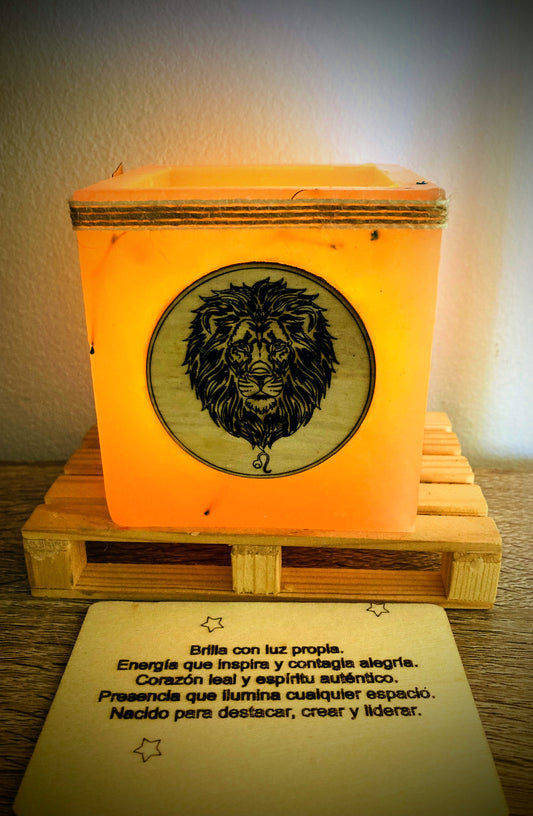 Vela hueca/fanal de cera artesanal signo zodiaco Leo