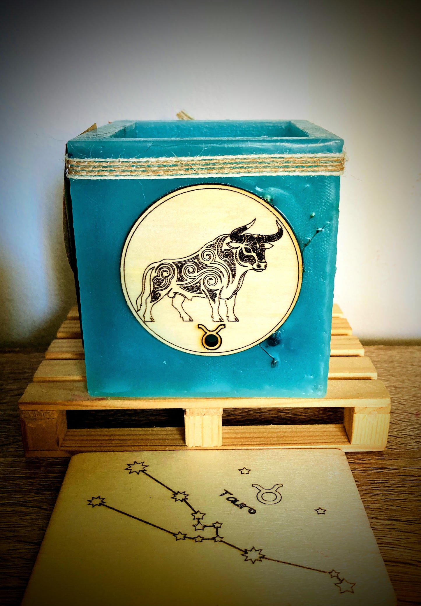 Fanal de cera / vela hueca con signo del Zodiaco -Tauro