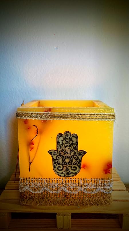 Fanal de Cera Artesanal, Vela hueca Lilinnight con Aplique de Mano de Fátima / Lilinnight