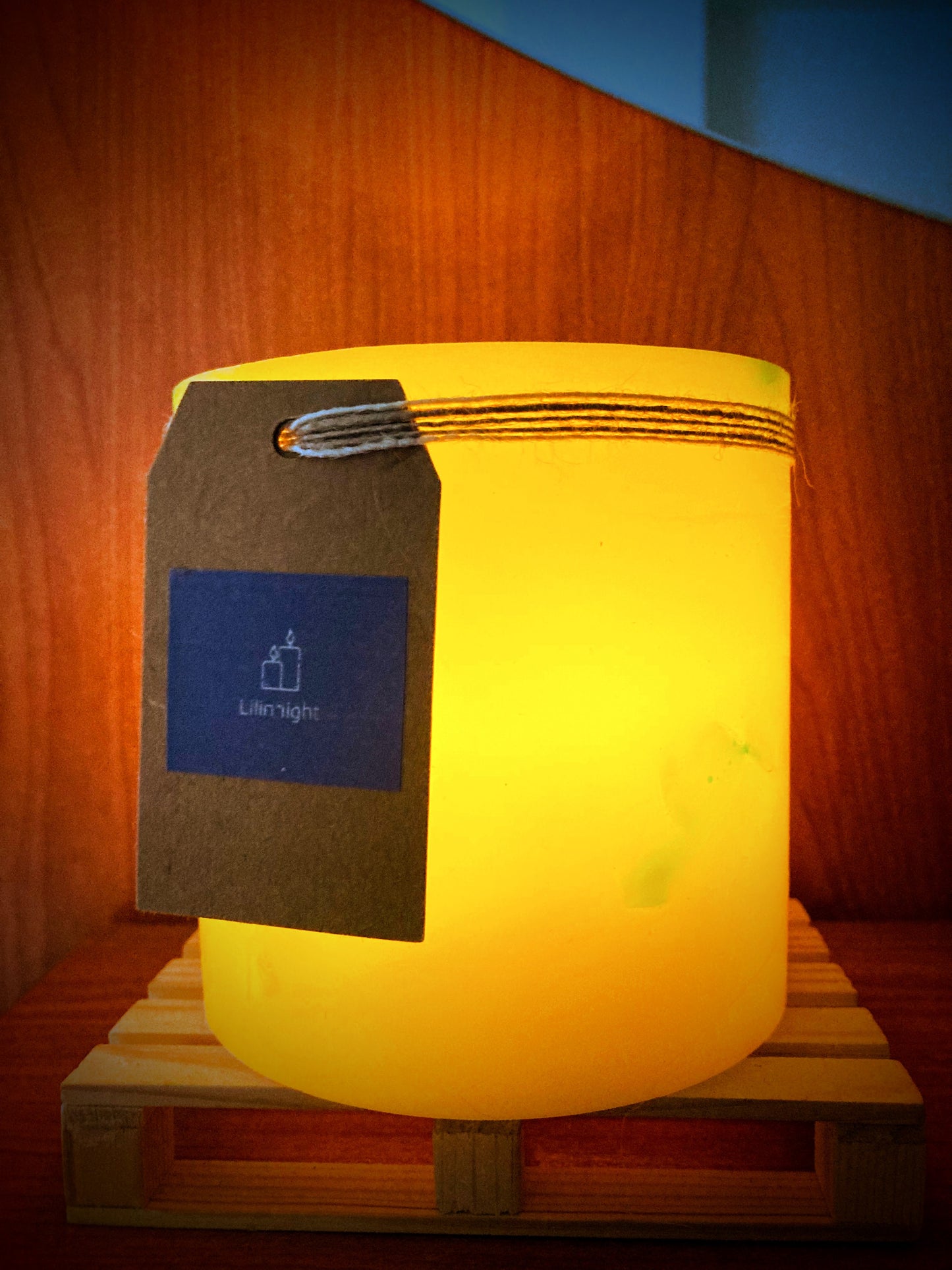 Fanal de cera / vela hueca con olor a limon- Lilinnight