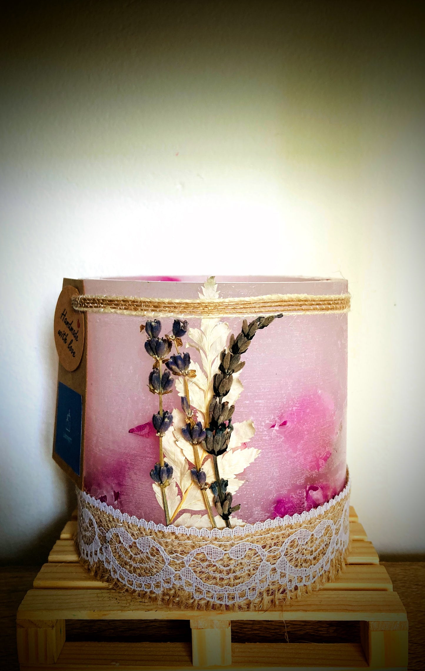 Fanal de cera/ vela hueca  artesanal con Aroma de Jazmin y flores secas - Lilinnight