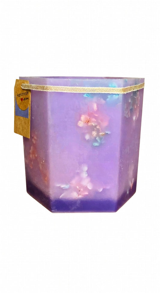 Fanal hexagonal de cera / vela hueca con aroma a frutas del bosque y flores secas