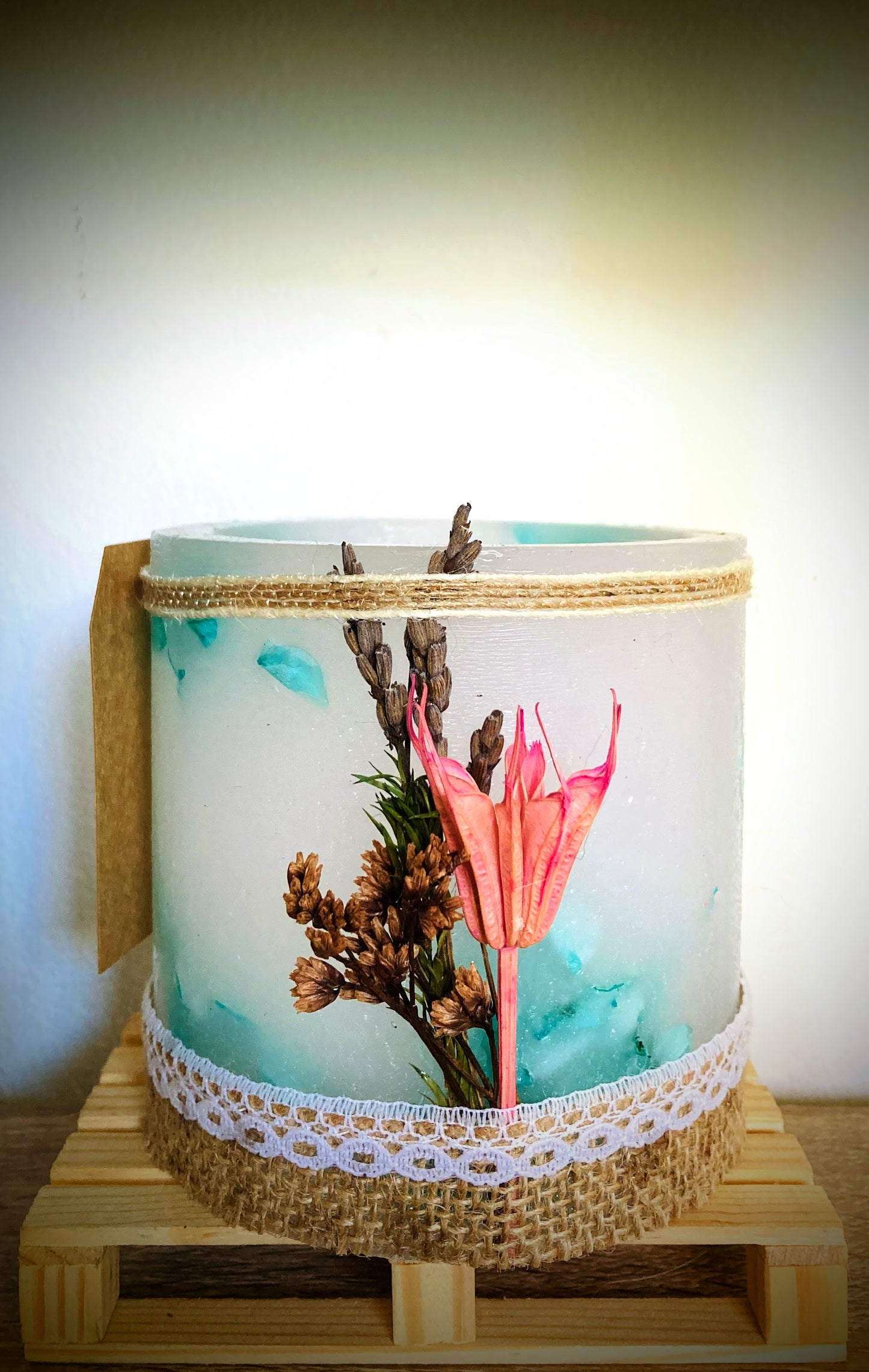 Vela hueca y fanal de cera artesanal oloroso con flores – LilinNight