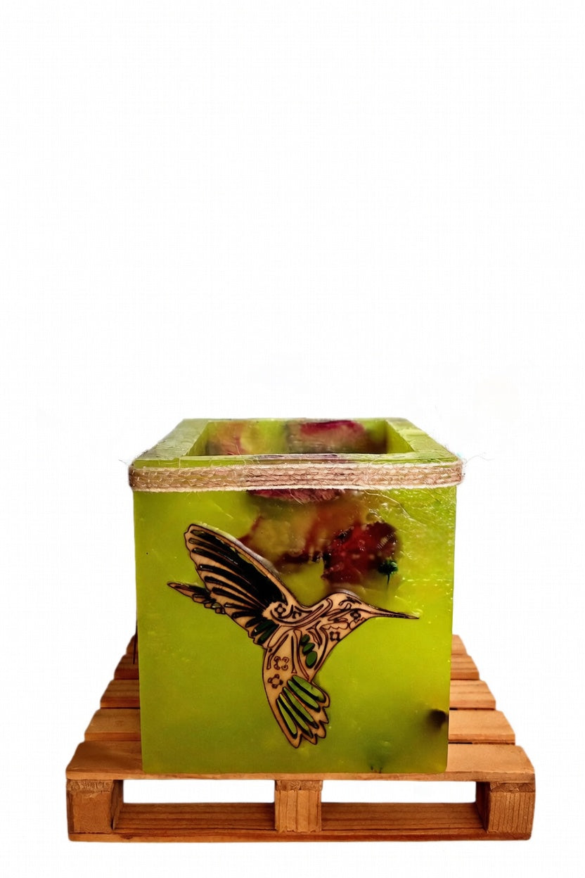 vela hueca con colibri en madera, lilinnight