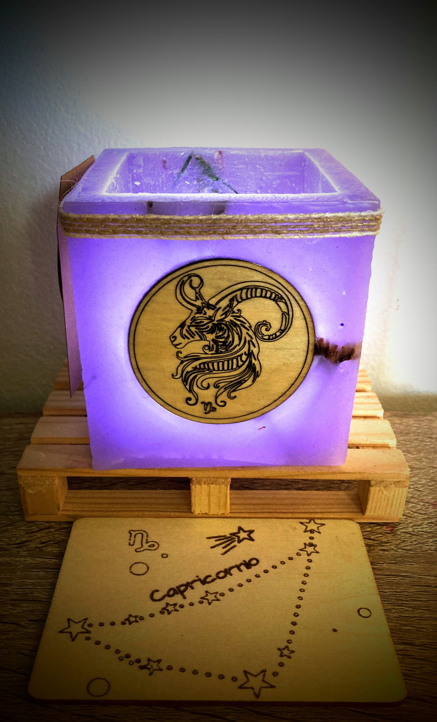 Fanal de cera / vela hueca con signo del zodiaco- Capriconio